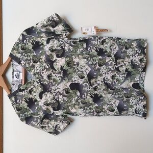 NEW Unisex XS Jurassic World Scrub Top Tooniforms Dominion Park Dinosaur Camo